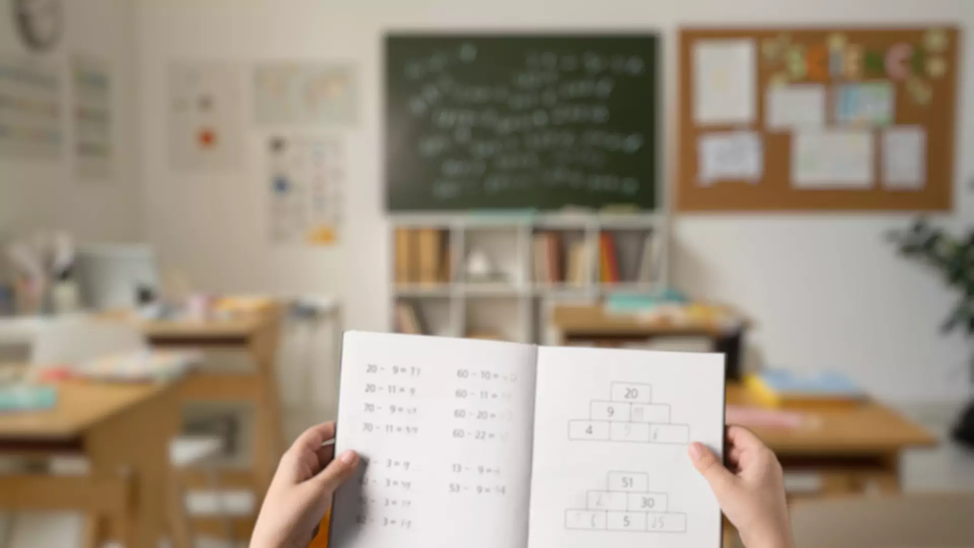 Simulator from a child's perspective in a classroom